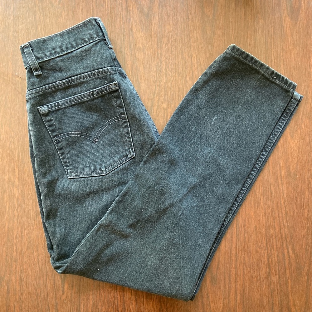 vintage levi high wasted mom jeans size 4